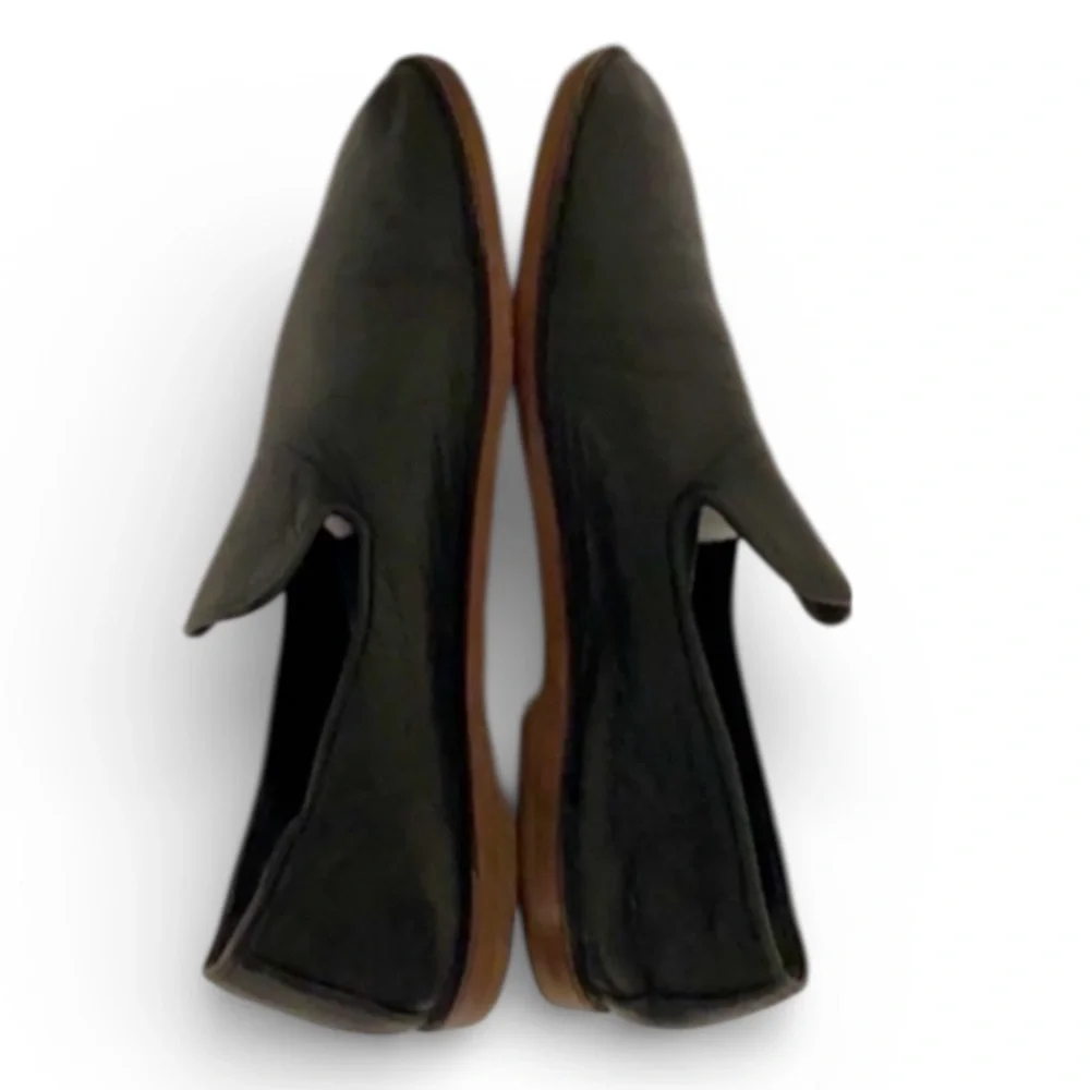 Authentic Vince soft black leather designer loafers sz 8.5 Euro 39.5